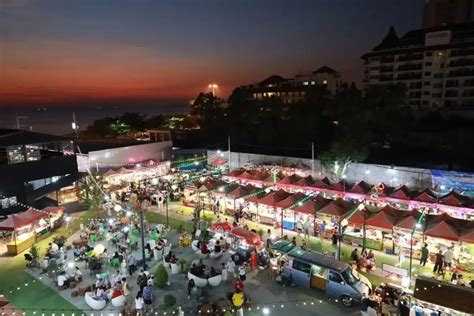 pattaya park night market|More.